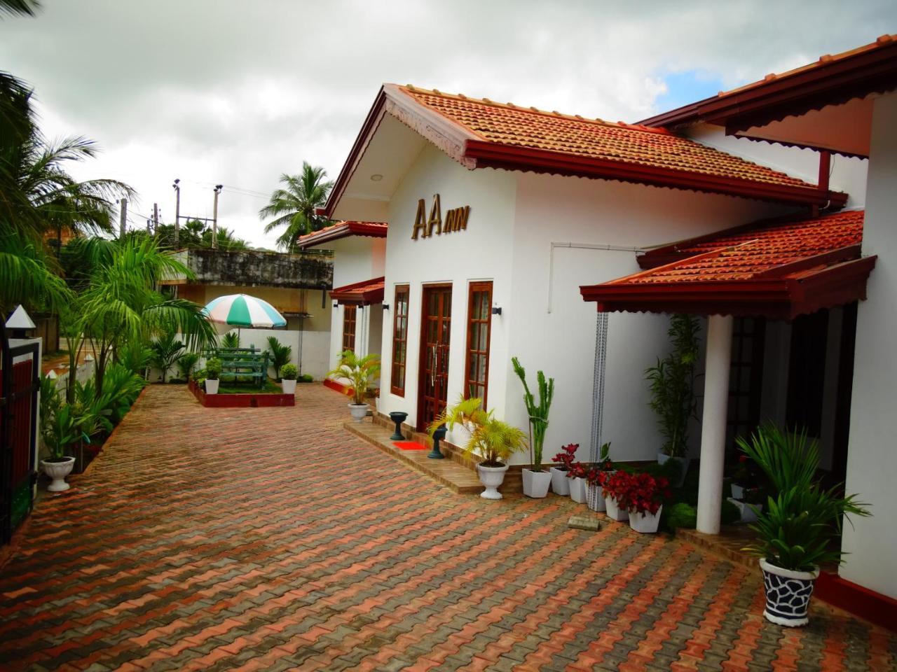 Aa Inn Trincomalee Exterior photo