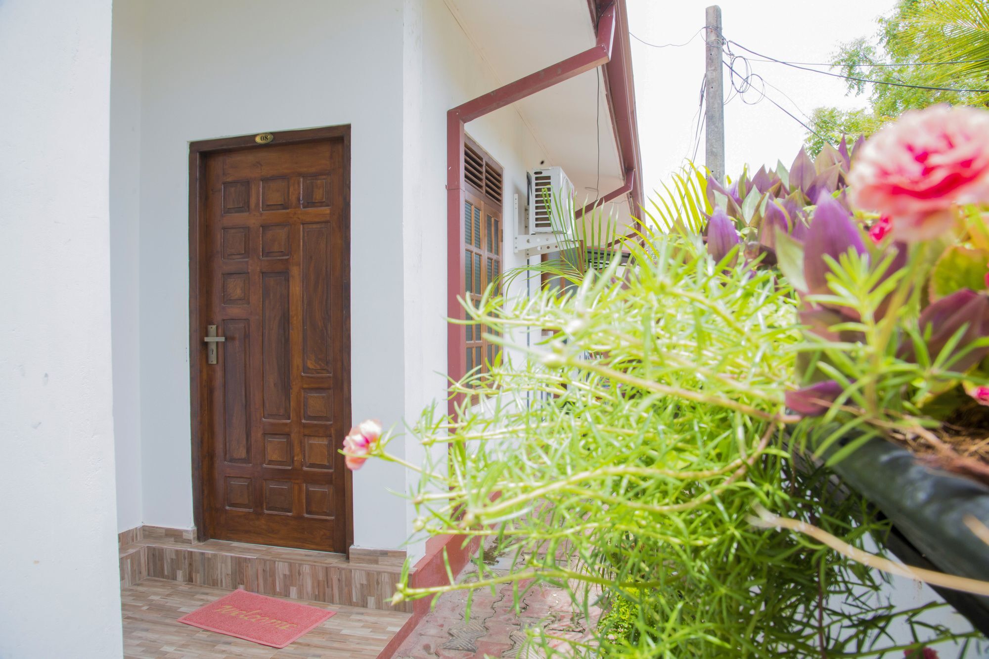 Aa Inn Trincomalee Exterior photo